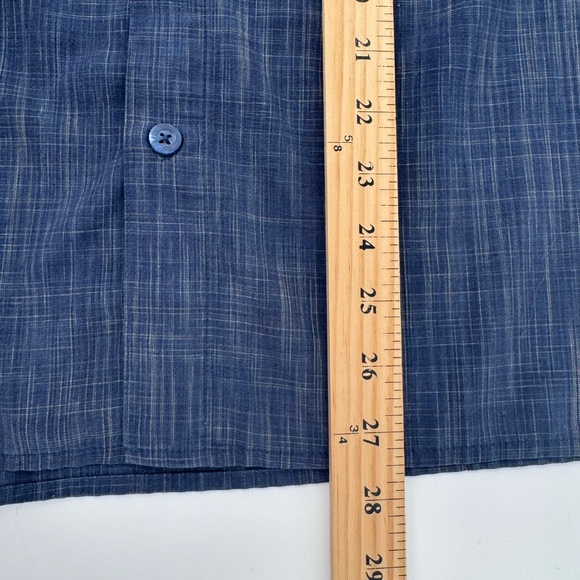 Rei Shirt Men Small Blue Button Up Short Sleeves Lightweight Rayon Blend Casual - Picture 9 of 10